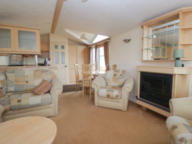 Property photo 6 of 23