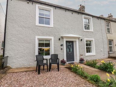 Property photo 2 of 47