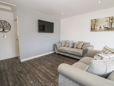 Property photo 5 of 33