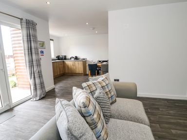 Property photo 6 of 33