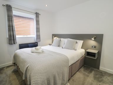 Property photo 10 of 33