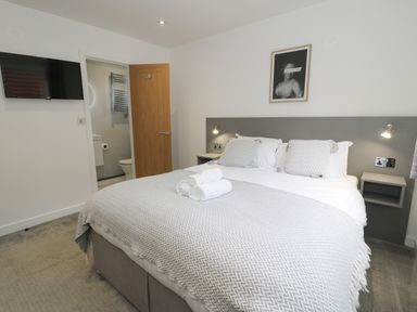 Property photo 14 of 33