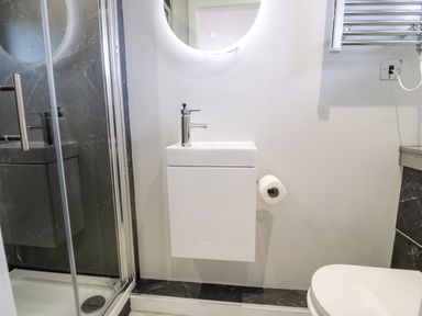 Property photo 15 of 33
