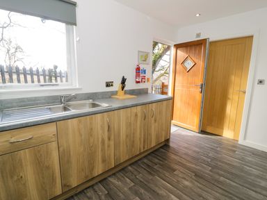 Property photo 7 of 32