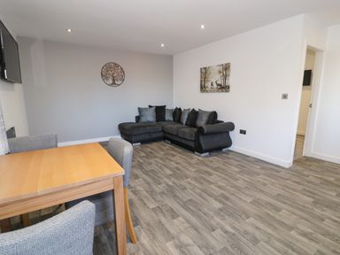Property photo 4 of 35