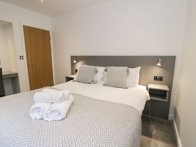 Property photo 10 of 35