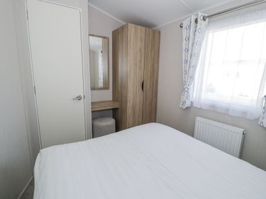 Property photo 11 of 27
