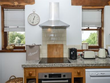 Property photo 11 of 43