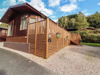 Property photo 2 of 42