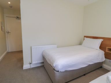 Property photo 7 of 35
