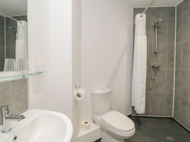 Property photo 8 of 35