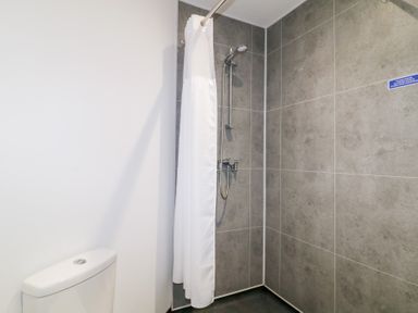 Property photo 9 of 35