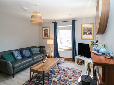Property photo 5 of 38