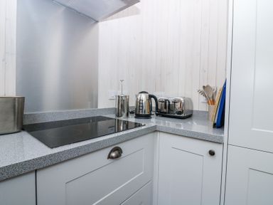 Property photo 15 of 48
