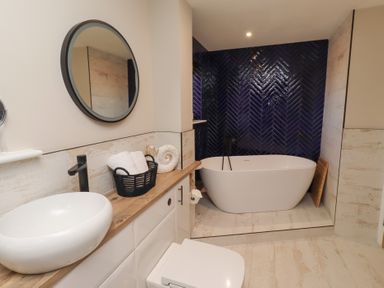 Property photo 37 of 64