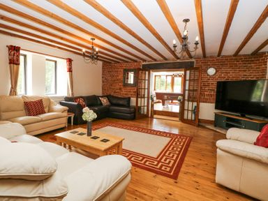 Property photo 5 of 44