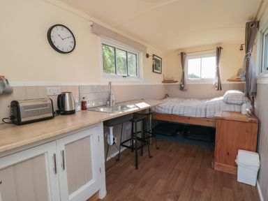 Property photo 3 of 32