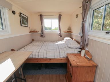 Property photo 4 of 32