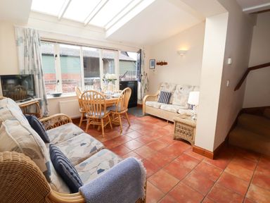 Property photo 5 of 31