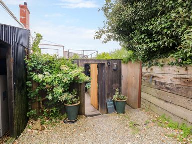 Property photo 12 of 18