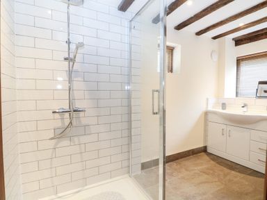 Property photo 16 of 34