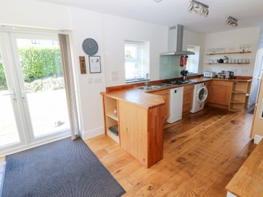 Property photo 7 of 35
