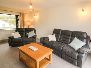 Property photo 4 of 34