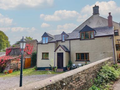 Property photo 2 of 23