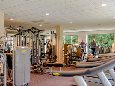 A gym with exercise equipment at Somersby Spa (Pet) Louth