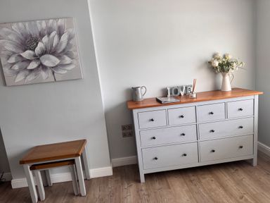 A dresser with a vase and jug in a dining room at 15 Lamsey Lane King's Lynn