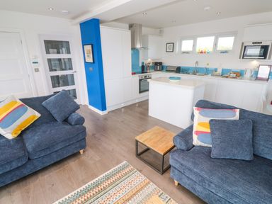 Property photo 5 of 40