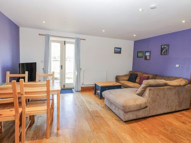 Property photo 2 of 36