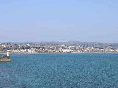 A view of the coastline and ocean at Wootton Gray in Penzance