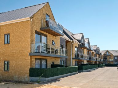 A view of apartments with balconies in Cotswolds Apartment, sleeps 4, Chipping Norton