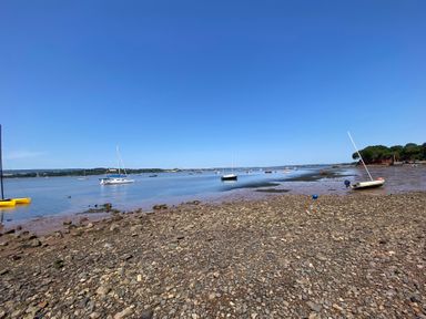 A view of boats on the water at Tower View Cottage in Lympstone