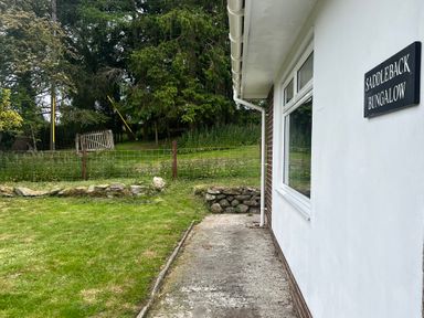 The exterior view of Saddleback Bungalow in Llandrindod Wells