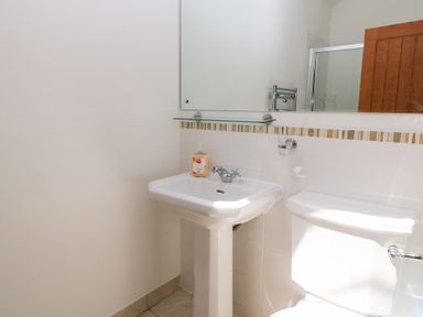 Property photo 14 of 38