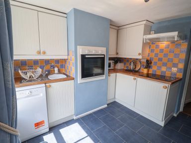 Property photo 8 of 16