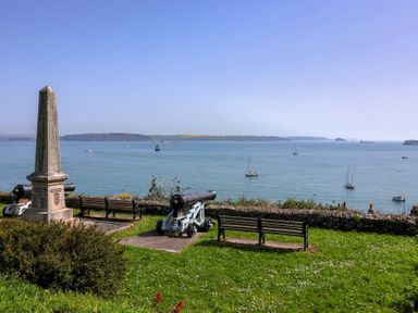 A viewpoint with a monument and cannons overlooking the sea at Cousham Cottage in Kingsand And Cawsand