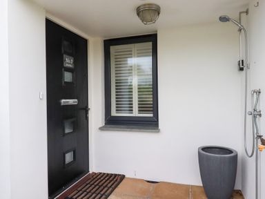 Property photo 3 of 46