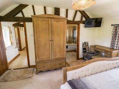 Property photo 21 of 44