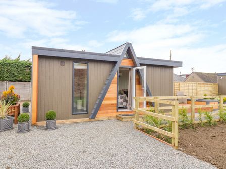 Hot Tub Breaks Cotswold Cottages With Hot Tubs Manor Cottages