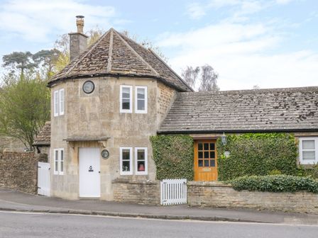 Christmas Breaks Cotswolds Manor Cottages