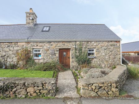 Dog Friendly Holiday Cottages North Wales Menai Holidays