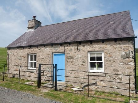 Dog Friendly Cottages In Anglesey North Wales Menai Holidays