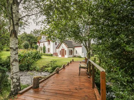 Assynt Holiday Cottages Book Self Catering Assynt Accomodation