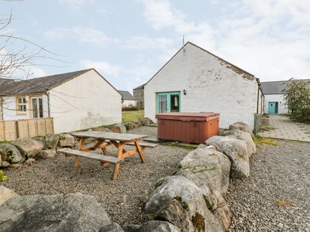 Hen Stag Party Houses Uk Cottages For Hen Or Stag Party