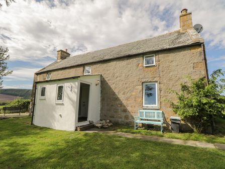 remote holiday cottages dog friendly