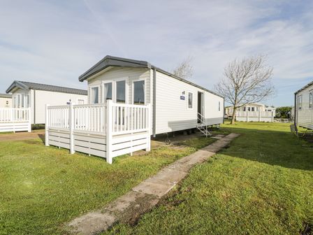 Manor House Gold 2 Bedroom (05F)