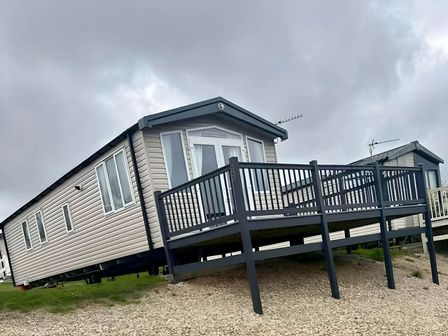 A static caravan with a deck at 293 Static caravan Beverley Bay Paignton